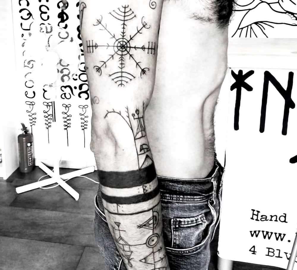Handpoke Tattoo