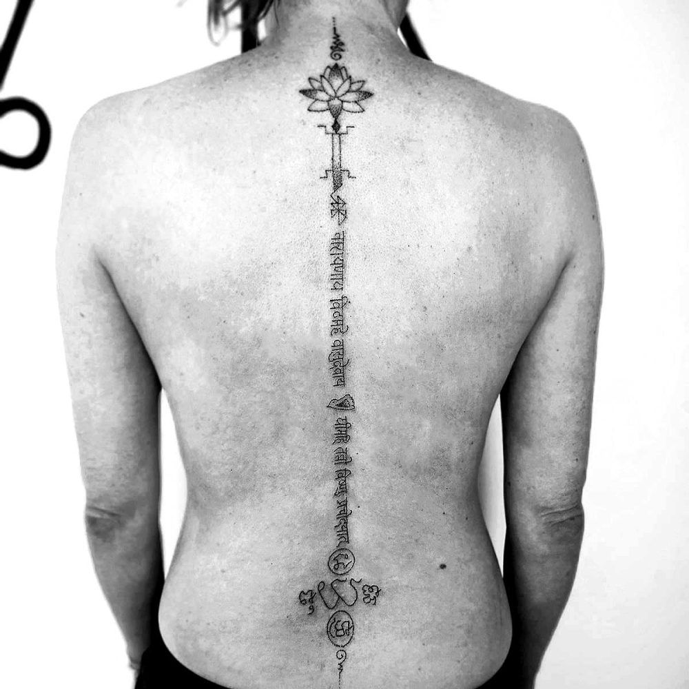 Spine Tattoo Tatouage